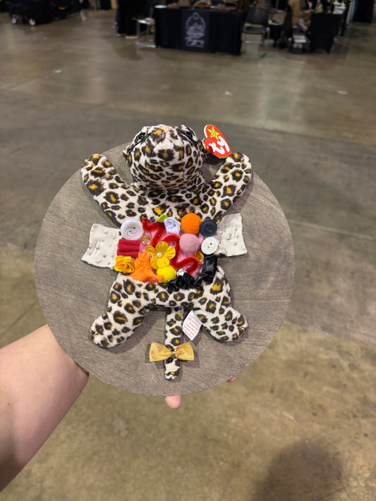 Leopard dissection gold bow